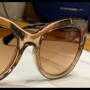 Lady’s Large Frame Coach Sunglasses